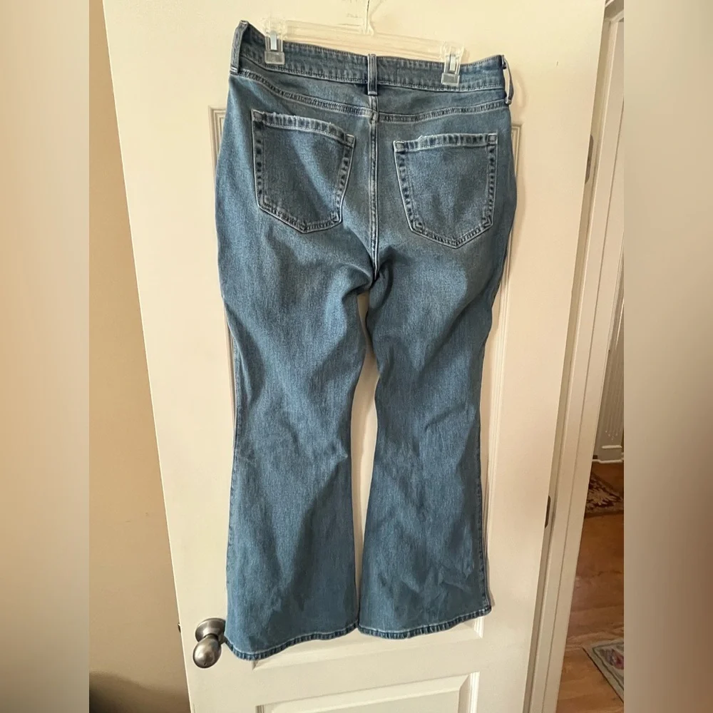 Hollister Curvy High-Rise WideFlare Light Wash Jeans Women’s Size 10 - Picture 7 of 14